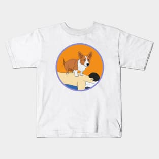 Cute Corgi giving back massage Kids T-Shirt